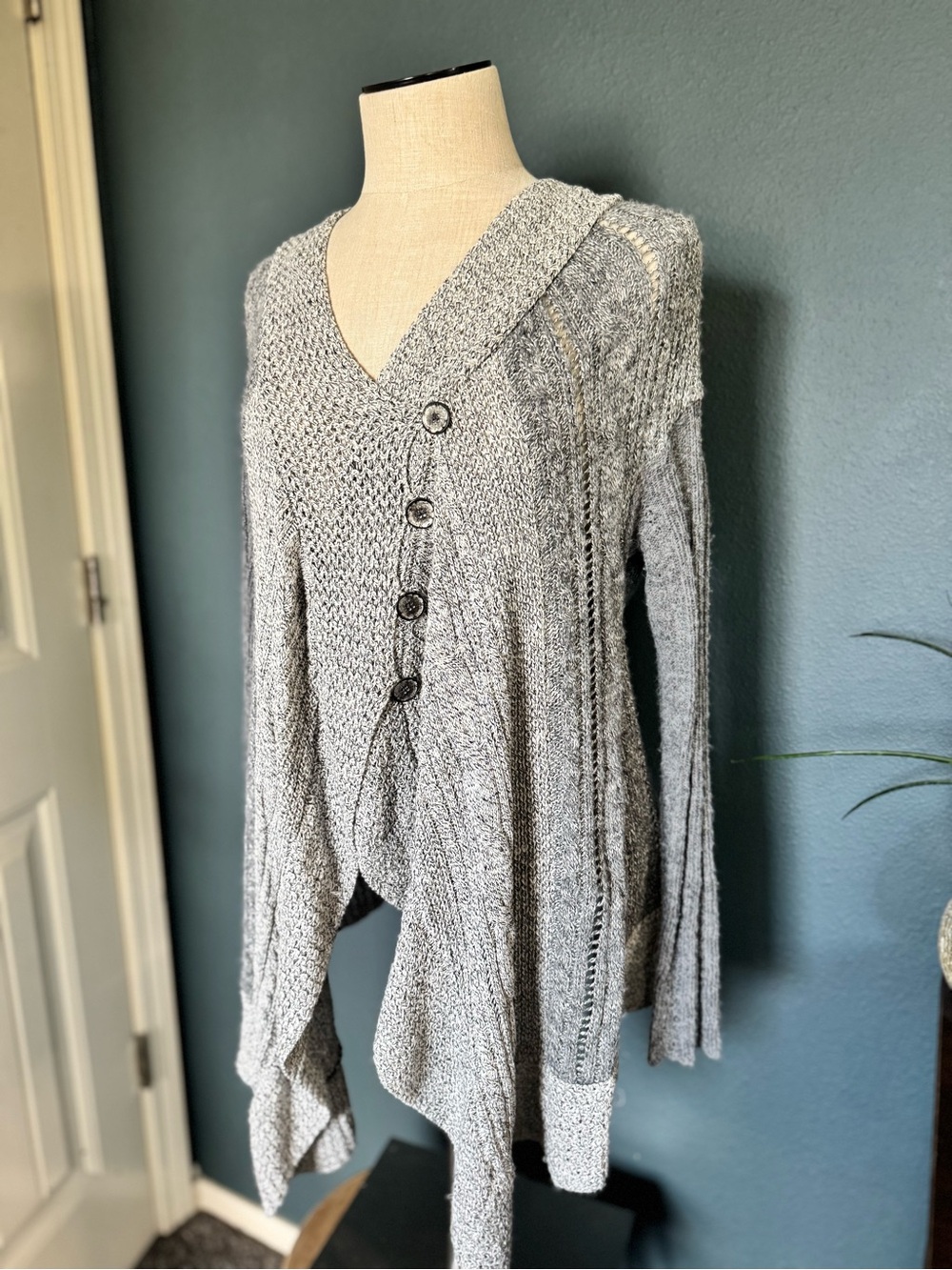 Free People Gray Textured V-Neck Button Cardigan
